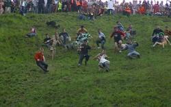 Cooper’s Hill Cheese Rolling