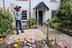 Yarn-Bombing