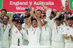 England Regain Ashes